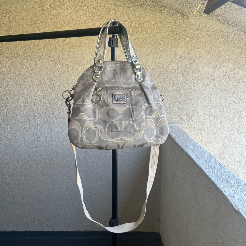 Coach Poppy Tan and Cream Signature Bag with Crossbody - Picture 3 of 8